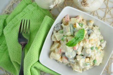 Light Cauliflower Salad (Low Calorie, Low Fat)